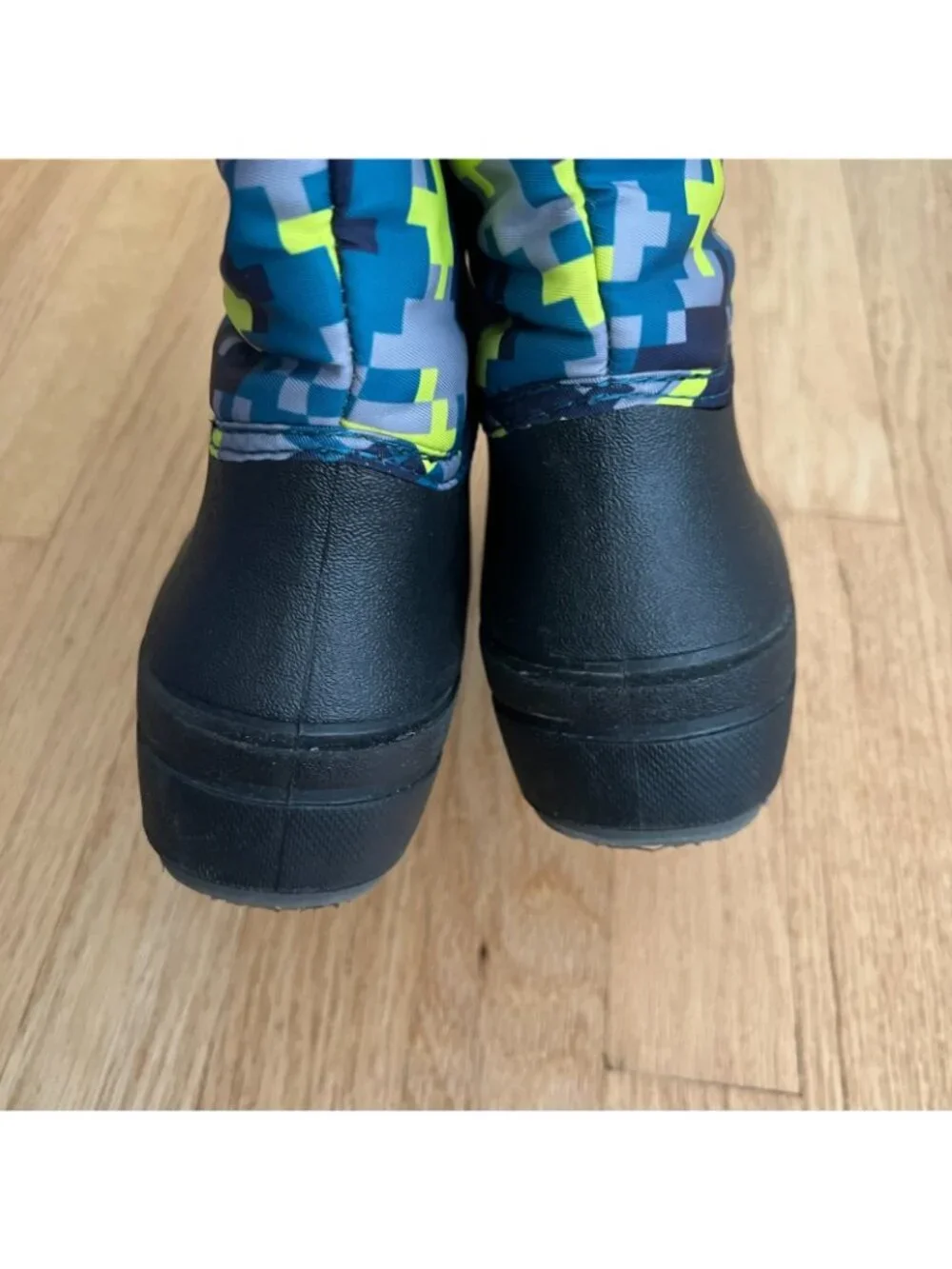 Bogs Kids Snow Shell Waterproof Camo Winter Boots Youth Size 1